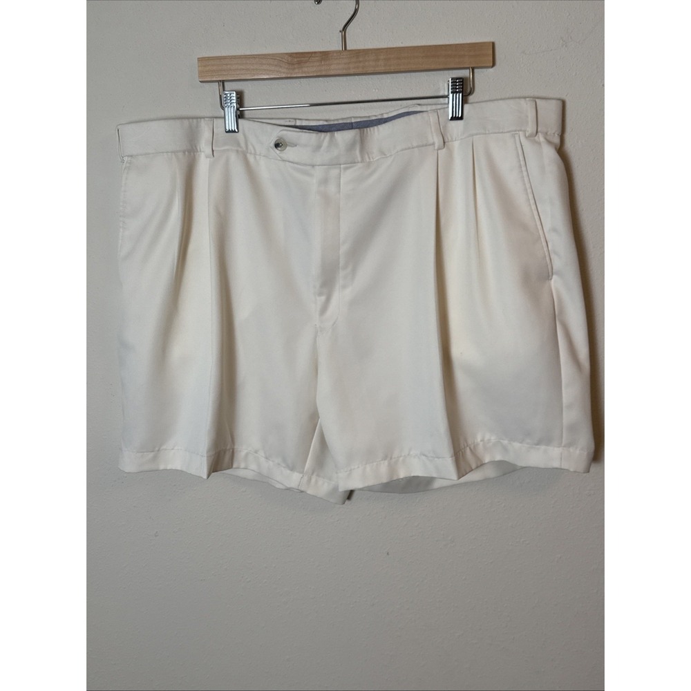Ballin Comfort-EZE White Pleated Shorts Size 44 Made in Canada 100% Polyester
